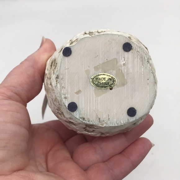 Vintage Patriotic Distressed Resin Snowman Figurine Holding American 🇺🇸 - Picture 8 of 8